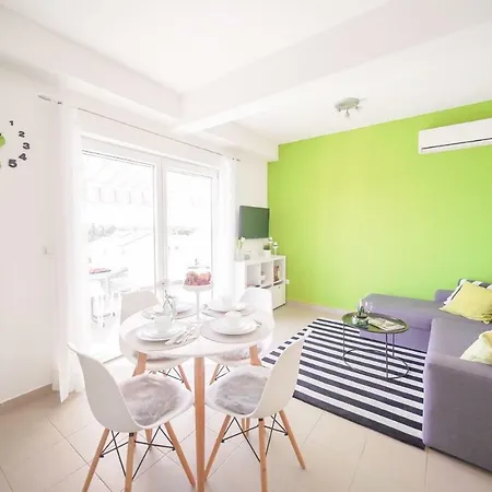 Ive Apartment *