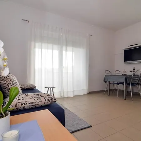 Ive Apartment *